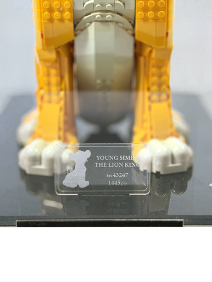 Vitrina para LEGO® Disney™ 43247 – El Rey León™: Simba Joven